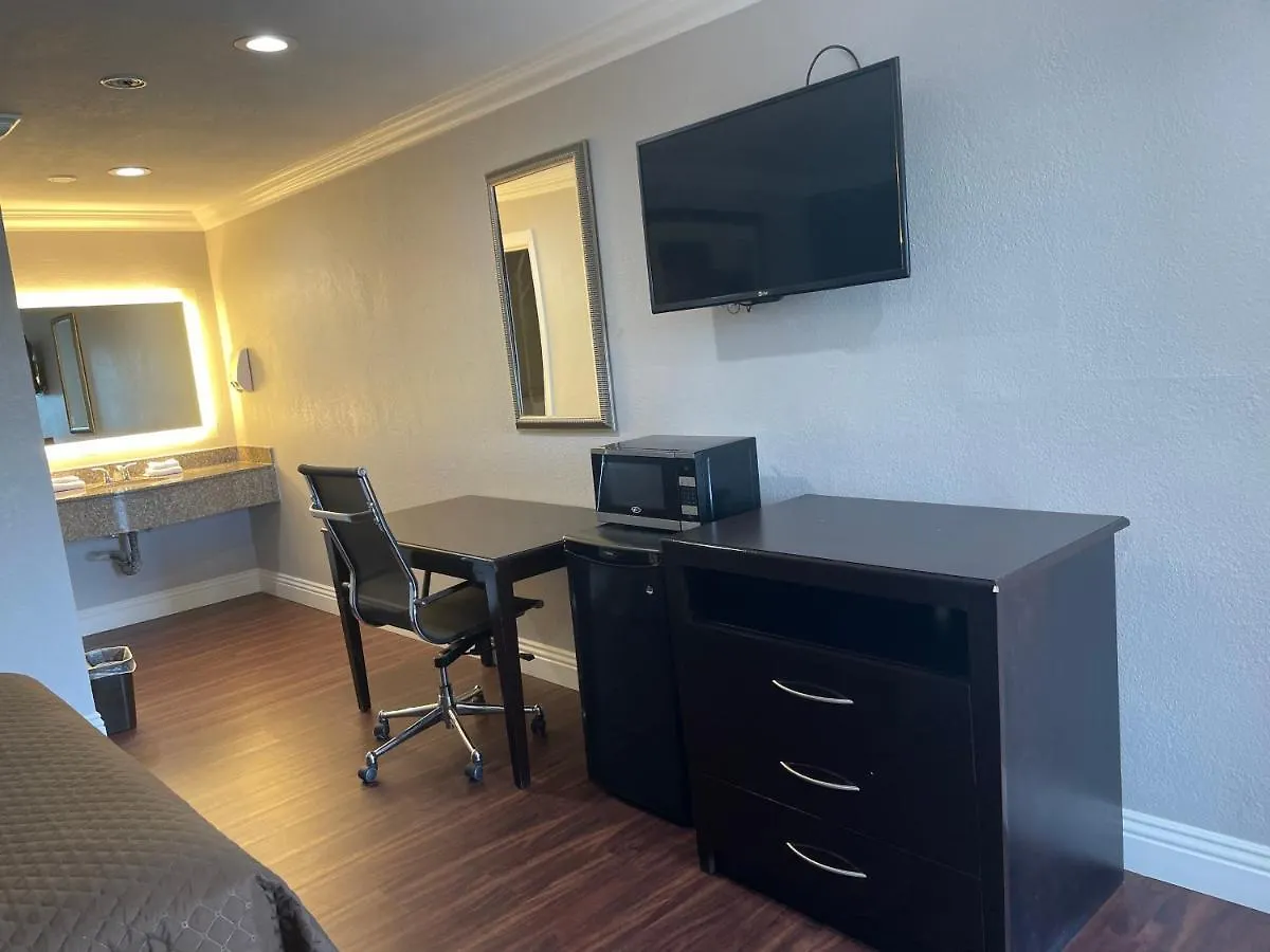 Legacy Inn & Suites Anaheim Motel